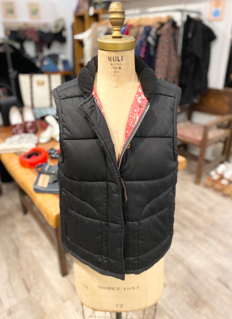Xirena Black Cotton Vest, Small