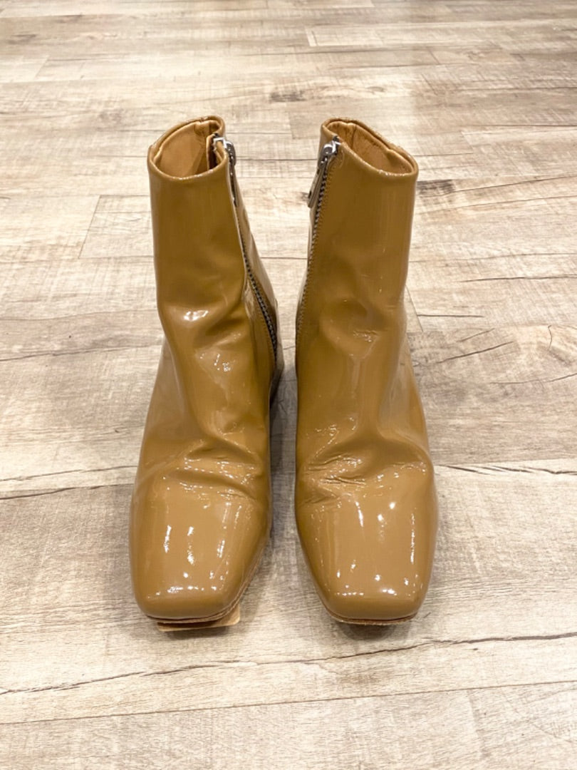 LOQ Brown Patent Leather Boots, 38