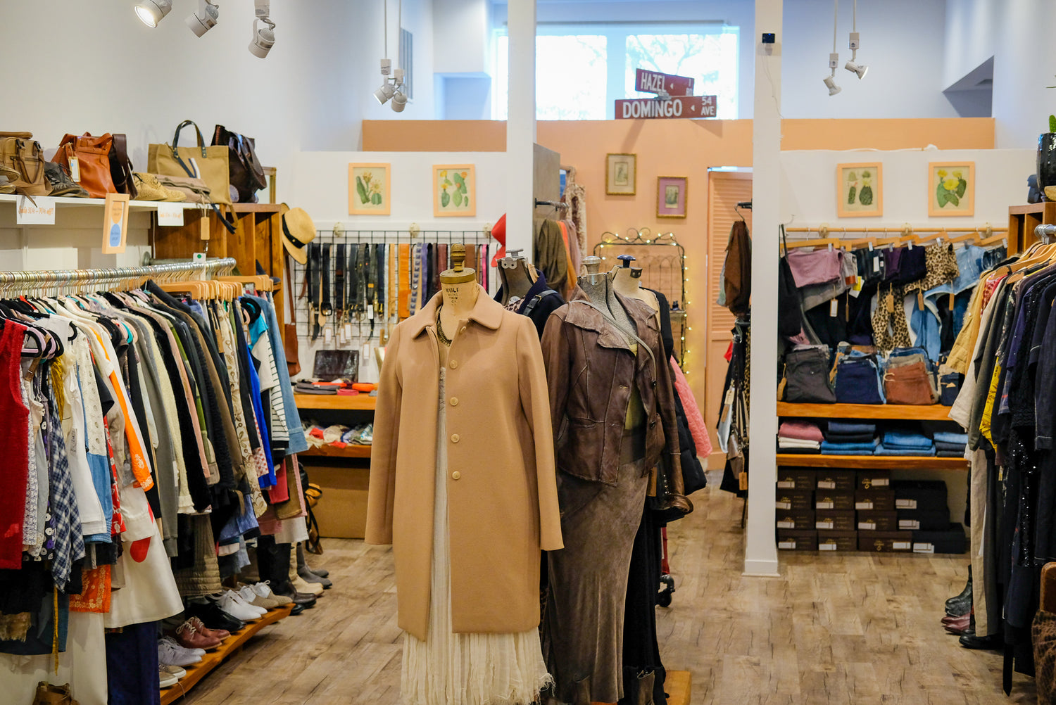 Radbird Berkeley Consignment Clothing and Jewelry Shopping  for Women at 2938 Domingo Ave Berkeley CA by the Claremont Hotel and Spa Bay Area with designer clothing, antique jewelry and accessories. Dresses, Pants, Shoes, Bags, Jackets, Sweaters etc.