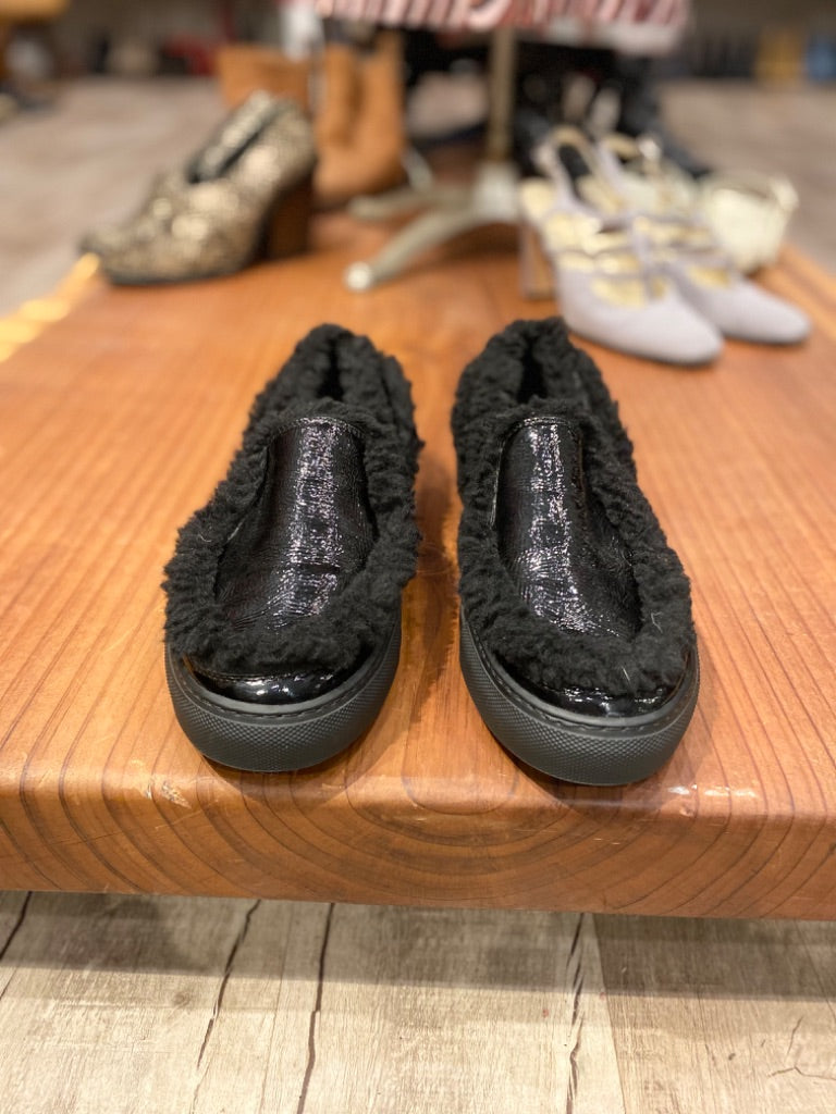 Margiela Black Fur Sneakers, 38
